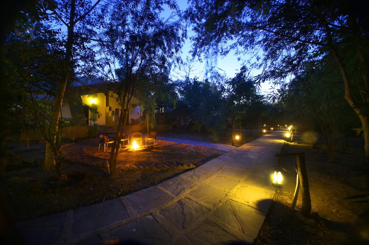 Mogli Resort Kānha Exterior foto